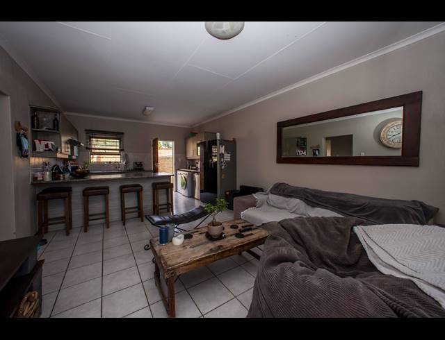 2 BEDROOM SECTIONAL TITLE TO LET IN WILGEHEUWEL